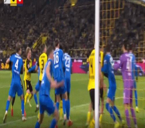 孙兴慜赛场,传球受阻,支撑脚深陷,pg游戏官网登录入口,PG电子最新官网,pg游戏官网登录入口,pg电子游戏app